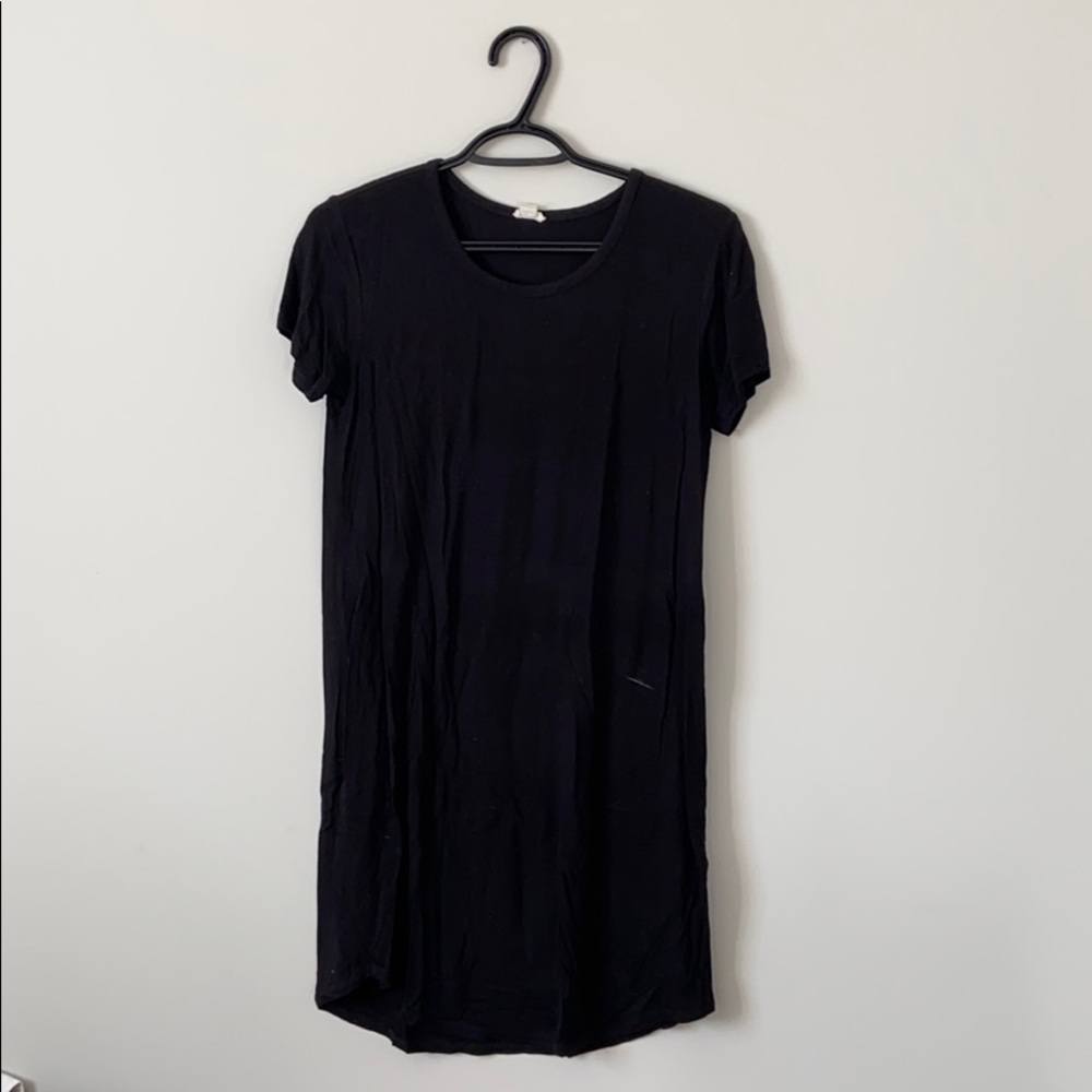 GARAGE black t-shirt dress